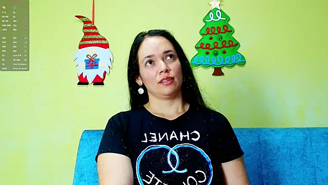 Snapshot of loreen_grey chatting on 12/20/25, 08:05 loreen grey online show from 12/20/25, 08:05