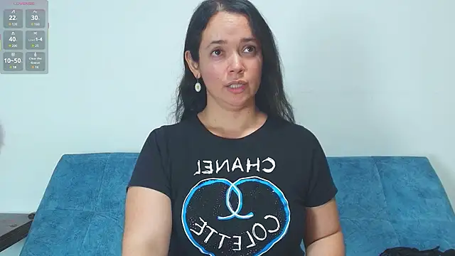 Snapshot of loreen_grey chatting on 03/06/26, 08:16 loreen grey online show from 03/06/26, 08:16