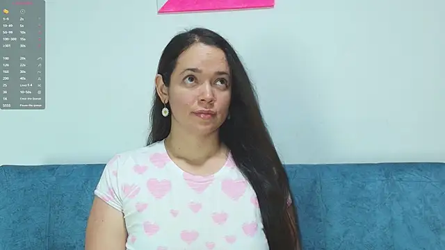 Snapshot of loreen_grey chatting on 04/06/26, 08:10 loreen grey online show from 04/06/26, 08:10