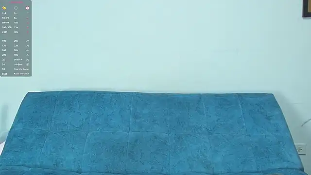 Snapshot of loreen_grey chatting on 04/10/26, 08:13 loreen grey online show from 04/10/26, 08:13