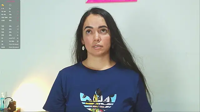 Snapshot of loreen_grey chatting on 04/16/26, 08:20 loreen grey online show from 04/16/26, 08:20