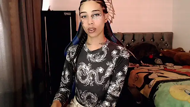 Snapshot of Sweet-Cris chatting on 10/24/25, 07:21 Sweet-Cris online show from 10/24/25, 07:21