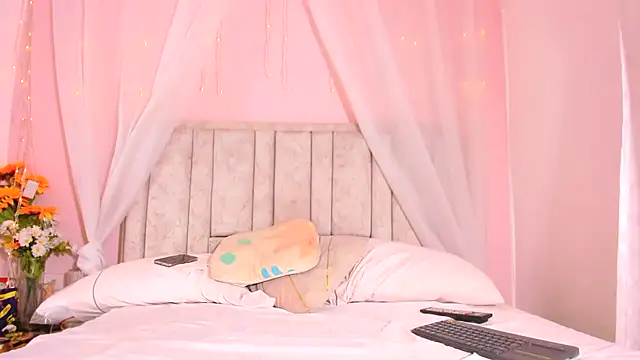 Rachellcooperrr online show from 10/25/25, 02:13