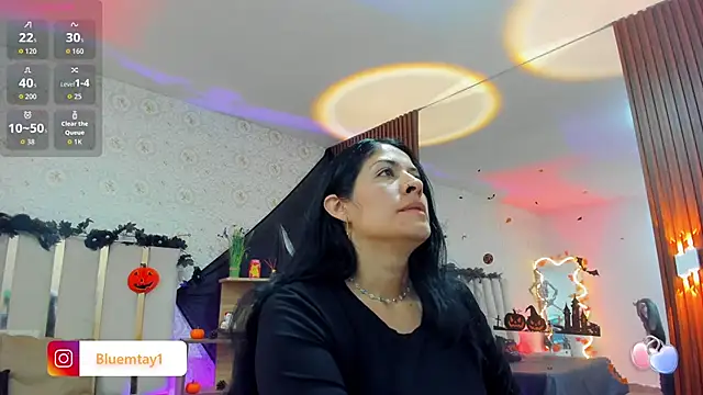 Snapshot of BLUE_TAY1 chatting on 10/17/25, 11:35 BLUE TAY1 online show from 10/17/25, 11:35