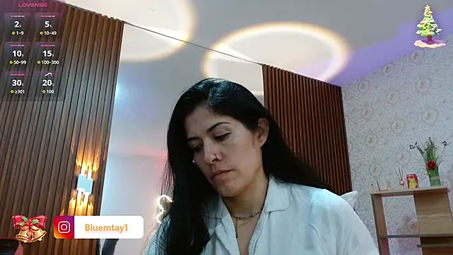 Snapshot of BLUE_TAY1 chatting on 11/10/25, 12:37 BLUE TAY1 online show from 11/10/25, 12:37