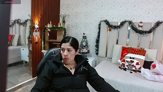 Snapshot of BLUE_TAY1 chatting on 11/27/25, 11:34 BLUE TAY1 online show from 11/27/25, 11:34