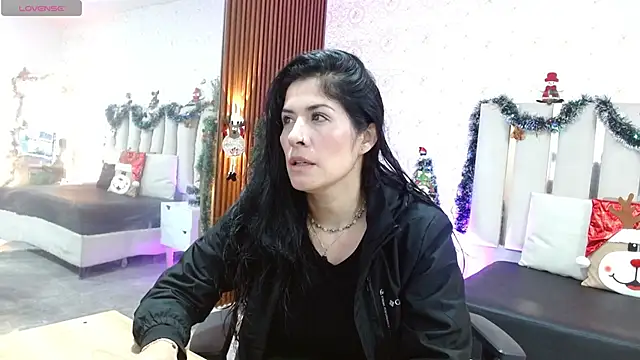 Snapshot of BLUE_TAY1 chatting on 11/28/25, 11:46 BLUE TAY1 online show from 11/28/25, 11:46