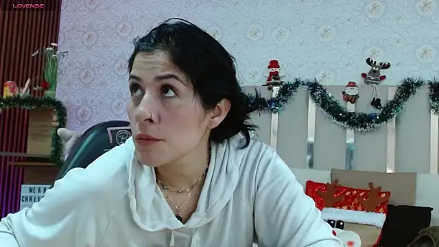 Snapshot of BLUE_TAY1 chatting on 12/04/25, 11:52 BLUE TAY1 online show from 12/04/25, 11:52