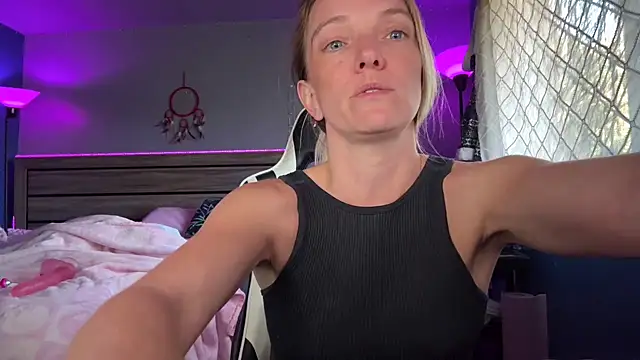 Snapshot of ajmiller25 chatting on 03/04/26, 08:48 ajmiller25 online show from 03/04/26, 08:48