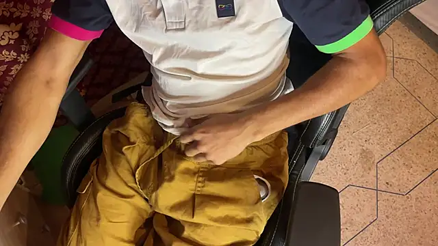 JUSTFORRICH online show from 10/18/25, 01:45