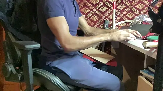 JUSTFORRICH online show from 12/04/25, 10:40