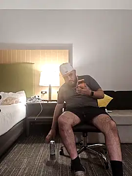 Snapshot of tangaman2280 chatting on 11/14/25, 04:44 tangaman2280 online show from 11/14/25, 04:44