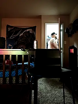 Snapshot of tangaman2280 chatting on 11/16/25, 05:35 tangaman2280 online show from 11/16/25, 05:35