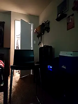 Snapshot of tangaman2280 chatting on 12/14/25, 04:29 tangaman2280 online show from 12/14/25, 04:29