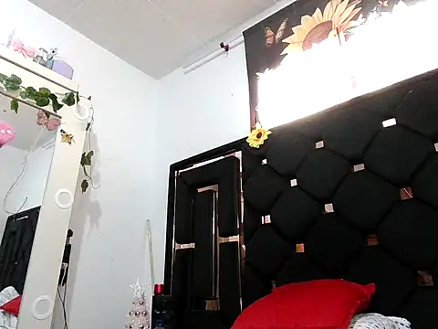 vegacristal88 online show from 12/18/25, 02:34