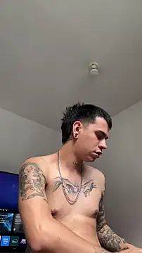 Snapshot of chris_suarez chatting on 03/09/26, 08:24 chris suarez online show from 03/09/26, 08:24