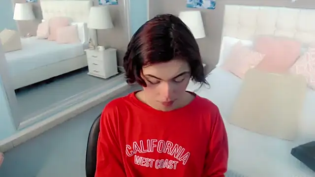 nathalialoes1 online show from 11/15/25, 12:34