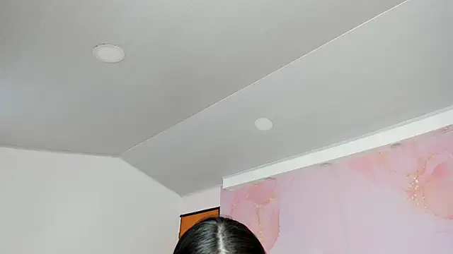 milk candy18 online show from 10/03/25, 12:24