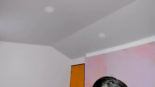 milk candy18 online show from 10/09/25, 12:25