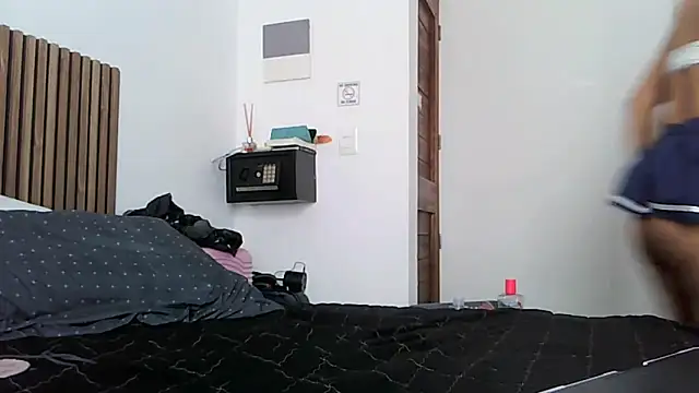 Snapshot of sweetbrunette22 chatting on 04/20/26, 06:20 sweetbrunette22 online show from 04/20/26, 06:20