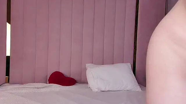 Miranda Kerry online show from 04/19/26, 06:24