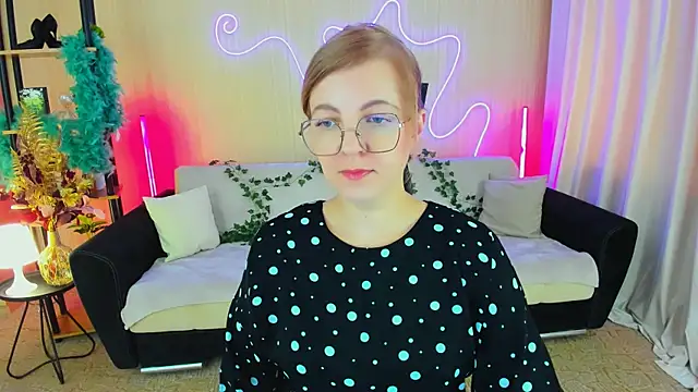 YourUniverser online show from 11/18/25, 09:14