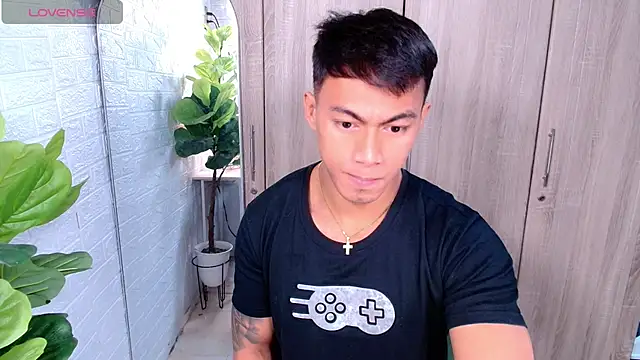 PinooyMilker online show from 11/28/25, 04:04