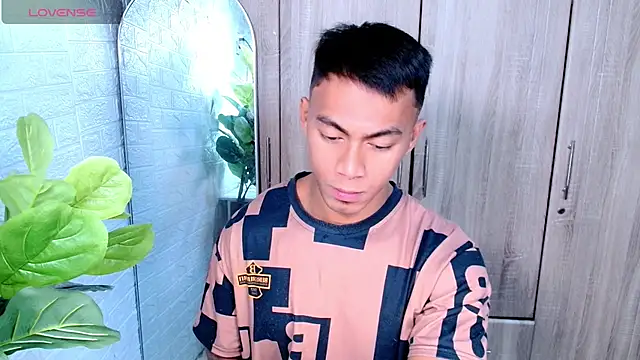 PinooyMilker online show from 02/18/26, 03:24