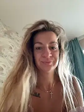 EvvaMur online show from 02/25/26, 01:59