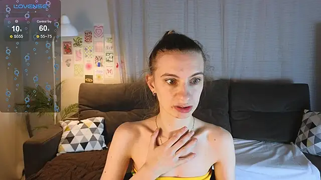 Snapshot of kaleriyaa_ chatting on 10/03/25, 06:10 kaleriyaa online show from 10/03/25, 06:10