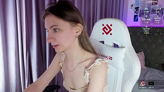 Snapshot of kaleriyaa_ chatting on 03/11/26, 01:55 kaleriyaa online show from 03/11/26, 01:55