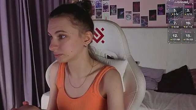 Snapshot of kaleriyaa_ chatting on 03/18/26, 08:28 kaleriyaa online show from 03/18/26, 08:28