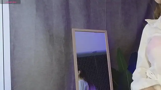 Snapshot of kaleriyaa_ chatting on 04/09/26, 08:42 kaleriyaa online show from 04/09/26, 08:42