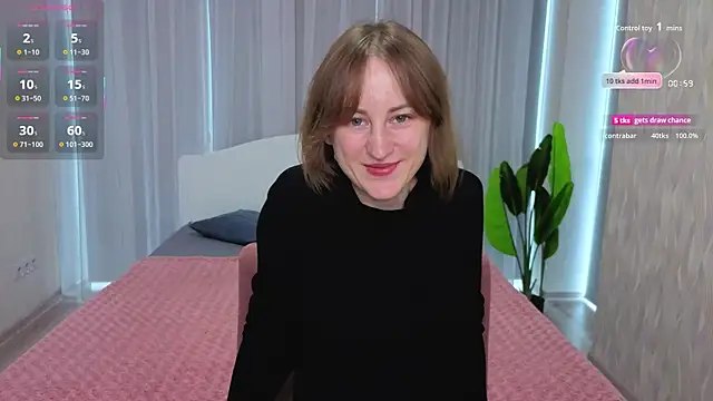 LuluChiiii online show from 10/13/25, 09:42