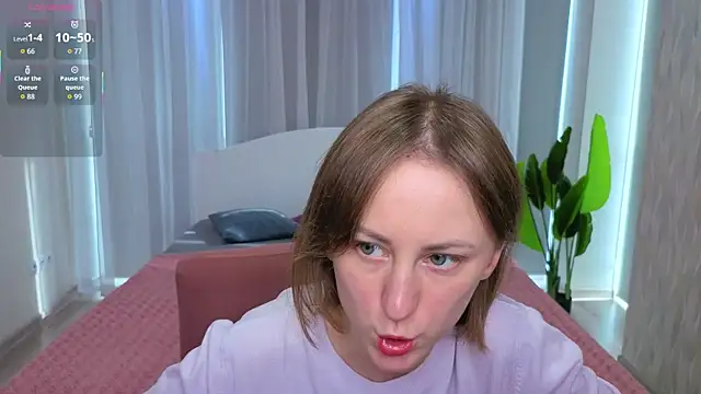 LuluChiiii online show from 10/23/25, 10:25