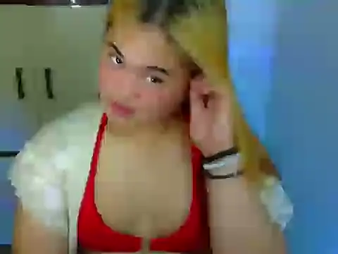 Snapshot of Annierose_ts chatting on 02/16/26, 07:26 Annierose ts online show from 02/16/26, 07:26