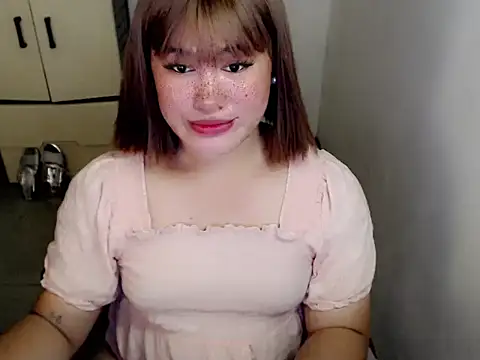 Snapshot of Annierose_ts chatting on 05/16/26, 06:07 Annierose ts online show from 05/16/26, 06:07