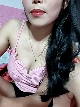 Snapshot of Ingrid428 chatting on 04/24/26, 02:14 Ingrid428 online show from 04/24/26, 02:14