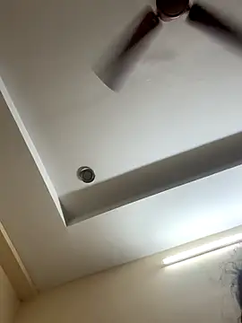 Snapshot of linishal chatting on 10/23/25, 04:39 linishal online show from 10/23/25, 04:39