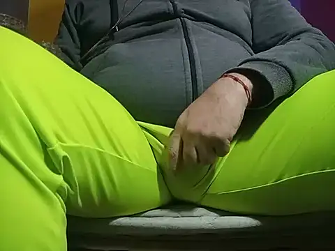 BabyBearMilk online show from 11/08/25, 05:29