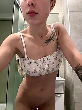 Snapshot of SakuraSara chatting on 09/21/25, 05:53 SakuraSara online show from 09/21/25, 05:53