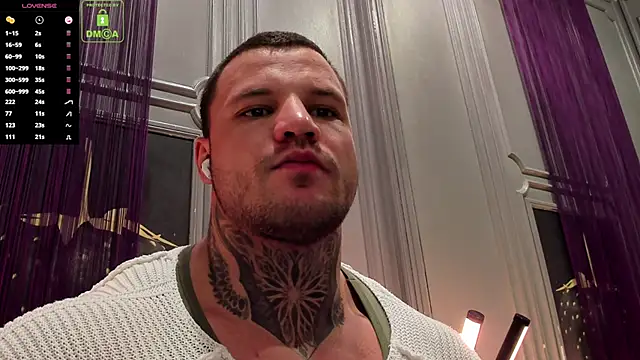 Snapshot of OliverSport chatting on 11/07/25, 03:45 OliverSport online show from 11/07/25, 03:45