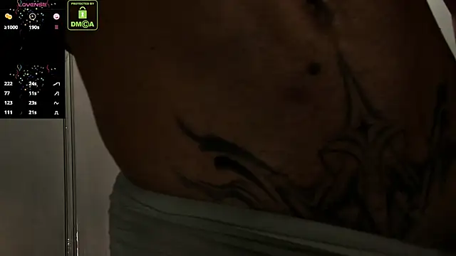 Snapshot of OliverSport chatting on 11/12/25, 03:45 OliverSport online show from 11/12/25, 03:45