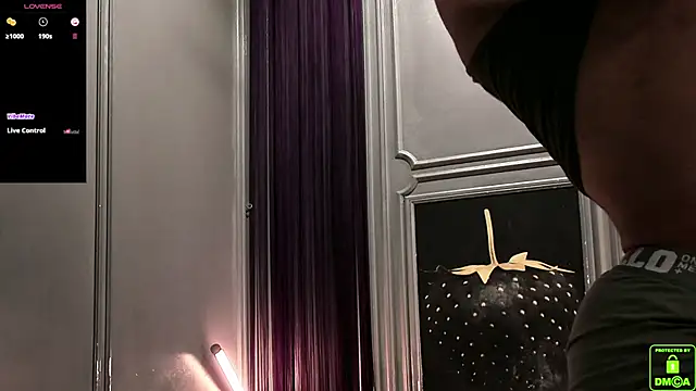 Snapshot of OliverSport chatting on 04/03/26, 04:05 OliverSport online show from 04/03/26, 04:05