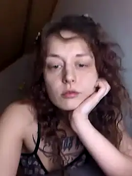 Snapshot of marijacucu chatting on 02/14/26, 10:06 marijacucu online show from 02/14/26, 10:06