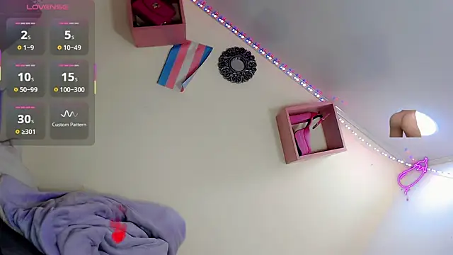 Snapshot of Percy-99 chatting on 10/23/25, 03:17 Percy-99 online show from 10/23/25, 03:17