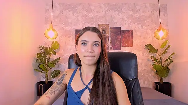 aitana baker  online show from 12/18/25, 09:10