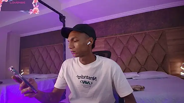 JulienSaint online show from 10/01/25, 12:00