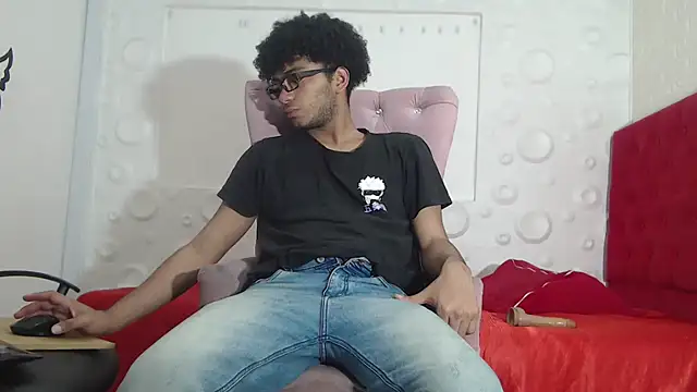 Snapshot of felipecams123 chatting on 10/26/25, 09:53 felipecams123 online show from 10/26/25, 09:53