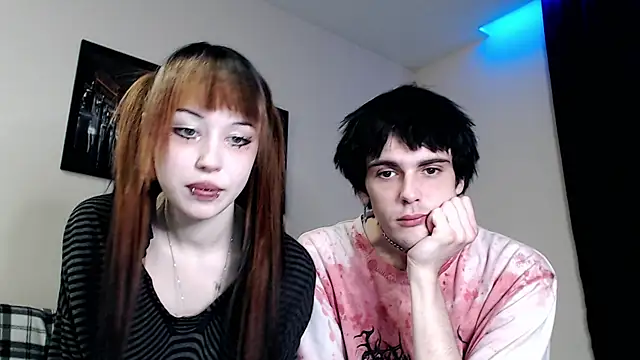 Snapshot of _LUCY_LAVE chatting on 09/13/25, 03:45  LUCY LAVE online show from 09/13/25, 03:45